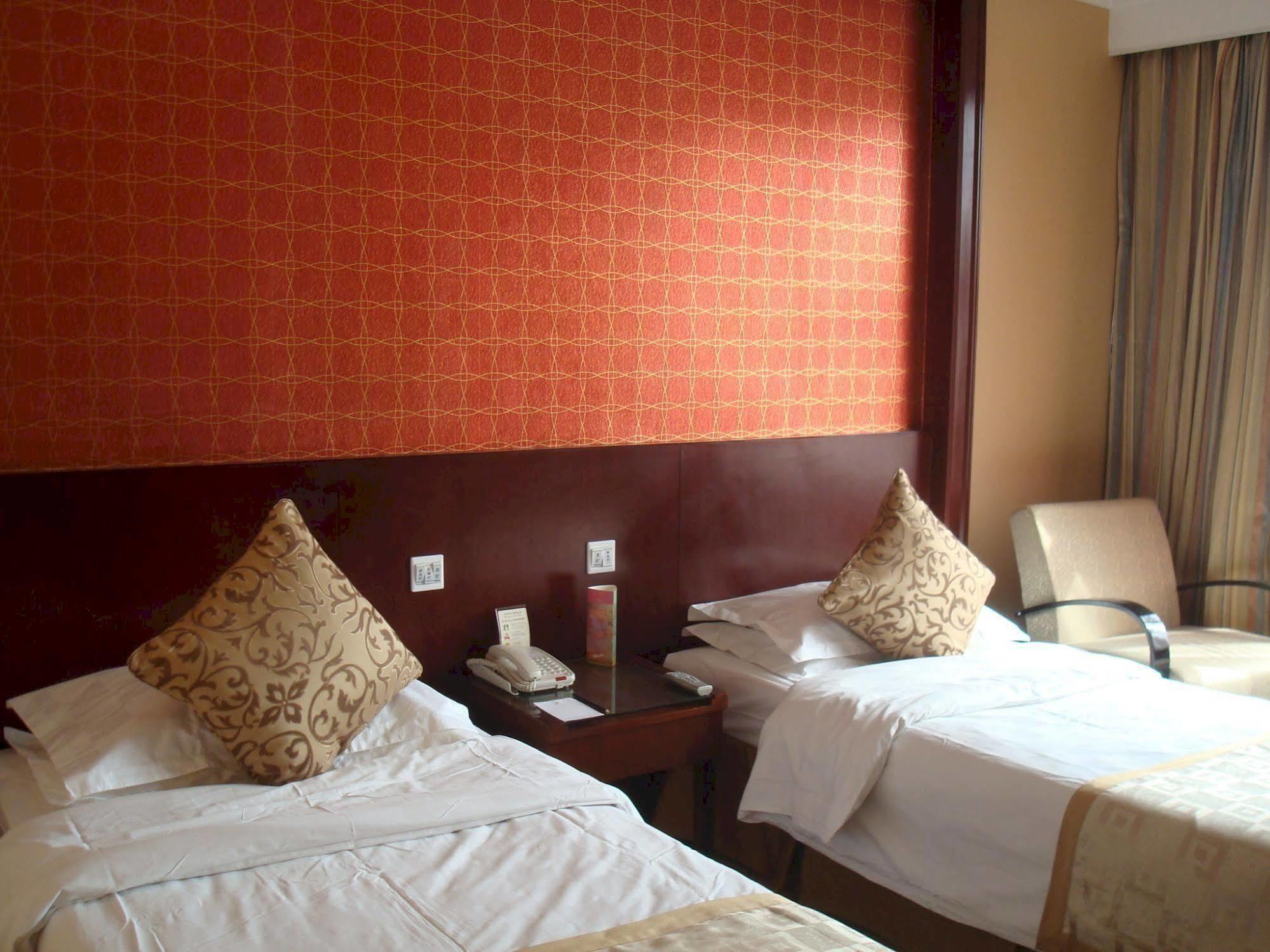 New Century Fengming Resort Zaozhuang Exterior photo